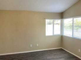 903 N Forest Ave in Rialto, CA - Building Photo