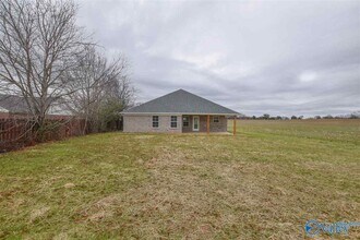 300 Stone Hill Dr in Huntsville, AL - Building Photo - Building Photo