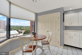 3704 N Charles St-Unit -904 in Baltimore, MD - Building Photo - Building Photo