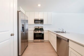 25296 Leather Leaf Ct in Montgomery, TX - Building Photo - Building Photo