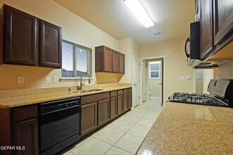 11103 Redstone Cove Dr in El Paso, TX - Building Photo - Building Photo