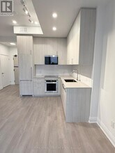 3250 Carding Mill Trail in Oakville, ON - Building Photo - Building Photo