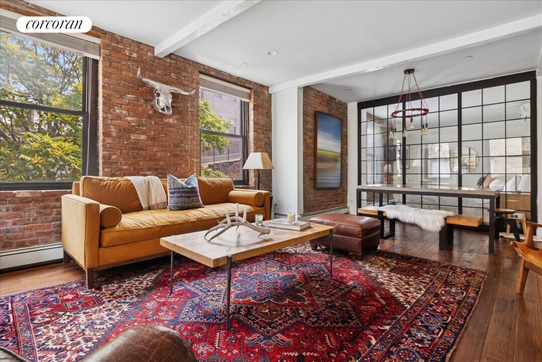 264 Water St in New York, NY - Building Photo