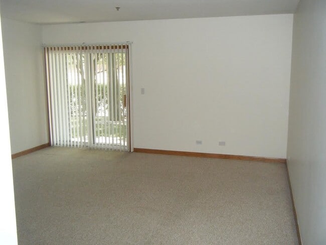 550 75th St in Downers Grove, IL - Building Photo - Building Photo