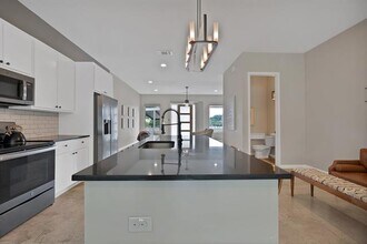 4633 Calmont Ave in Fort Worth, TX - Building Photo - Building Photo