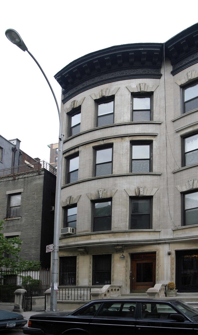 253 W 102nd St