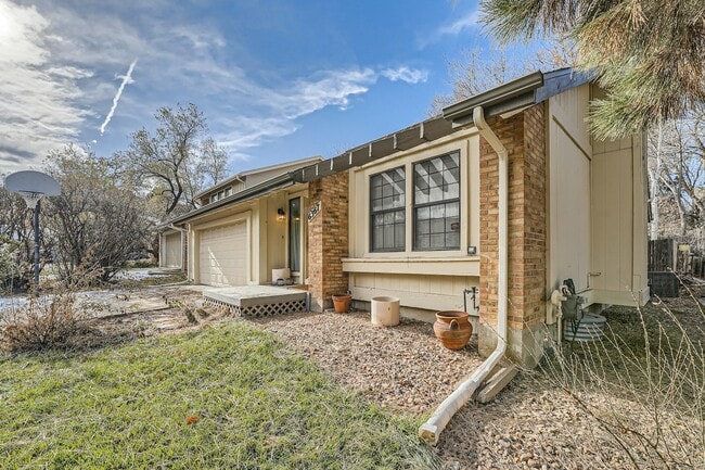 6367 S Emporia Cir in Englewood, CO - Building Photo - Building Photo