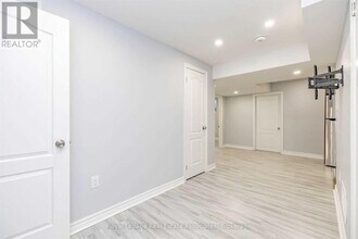 685 Gervais Terrace in Milton, ON - Building Photo - Building Photo