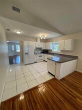 3915 W Swann Ave in Tampa, FL - Foto de edificio - Building Photo