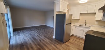 223 Arana Dr, Unit A Apartments