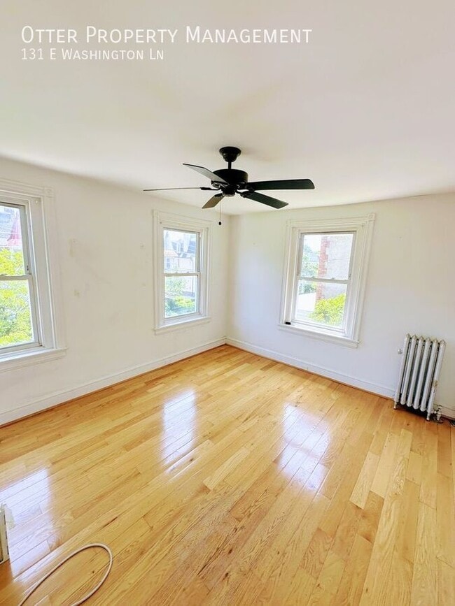 131 E Washington Ln in Philadelphia, PA - Building Photo - Building Photo