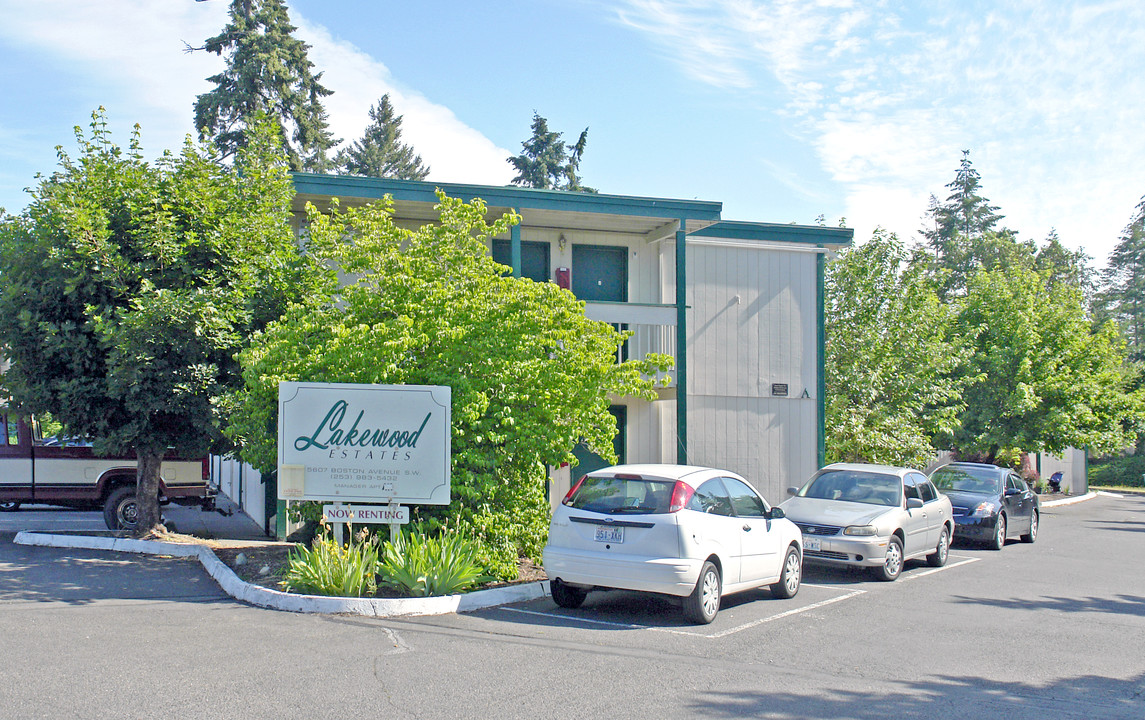 Lakewood Estates in Lakewood, WA - Building Photo