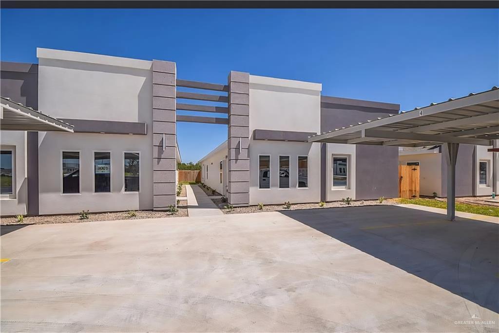 23 West Dr in Edinburg, TX - Building Photo