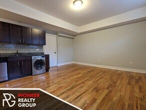 2846 N Mildred Ave, Unit 2 in Chicago, IL - Building Photo - Building Photo