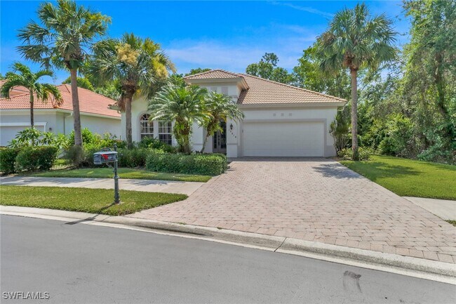 15818 Delaplata Ln in Naples, FL - Building Photo - Building Photo