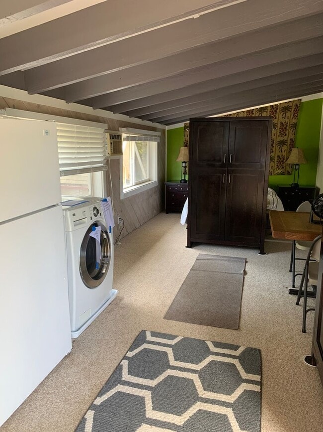 7 Hui Rd E in Lahaina, HI - Building Photo - Building Photo