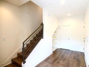 3007 E 12th St in Austin, TX - Building Photo - Building Photo