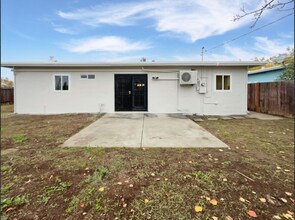 5928 Lila Ln in North Highlands, CA - Building Photo - Building Photo