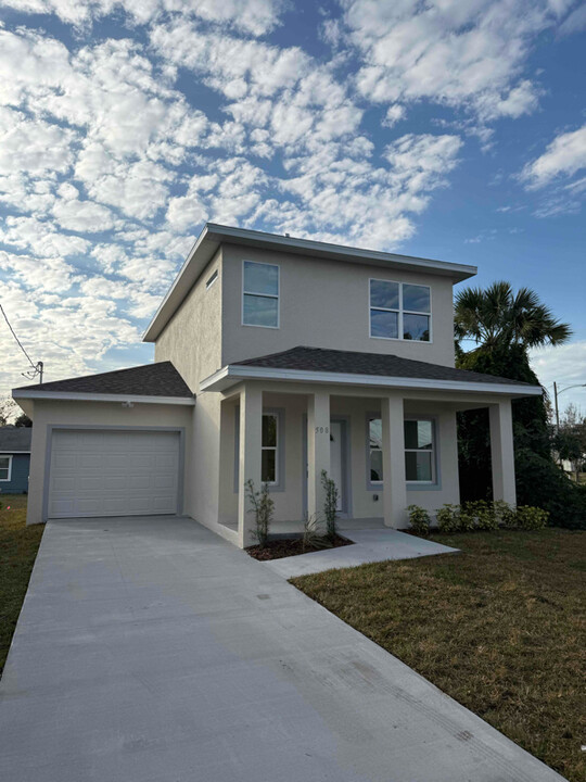 508 Woods Ave in Orlando, FL - Building Photo