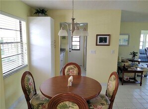 5211 SE Sea Island Way in Stuart, FL - Building Photo - Building Photo