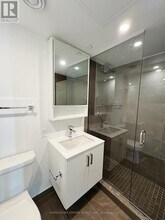 88 Queen St E in Toronto, ON - Building Photo - Building Photo