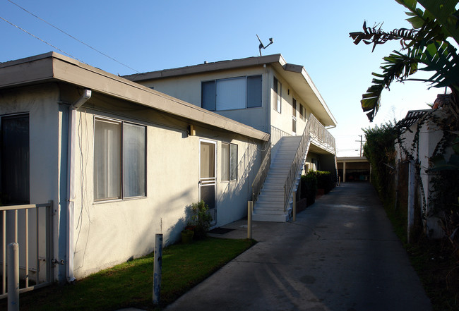 10922 S Inglewood Ave in Inglewood, CA - Building Photo - Building Photo