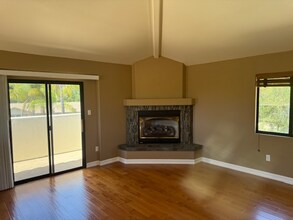 329 Vereda del Ciervo in Goleta, CA - Building Photo - Building Photo