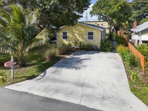 117 NE 8th St in Pompano Beach, FL - Building Photo - Building Photo