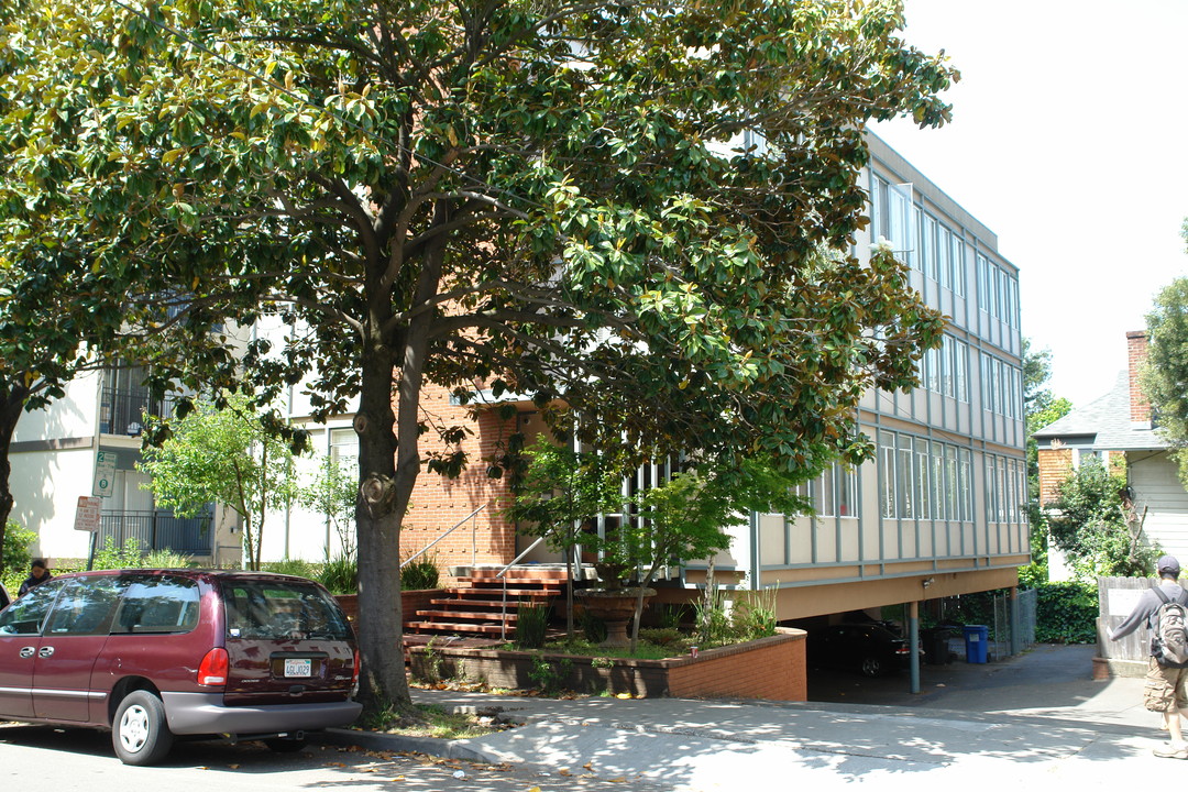 2508 Hillegass Ave in Berkeley, CA - Foto de edificio