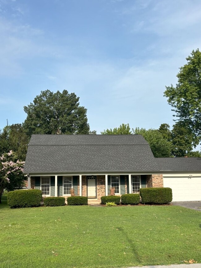 property at 707 Cottonwood Dr