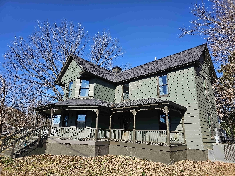 329 W Market St in Graham, NC - Building Photo