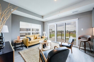 The Residences at Rosewater Estates in Windsor, ON - Foto de edificio - Building Photo