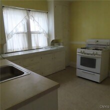 105 Twin Hills Dr, Unit 7 in Syracuse, NY - Building Photo - Building Photo