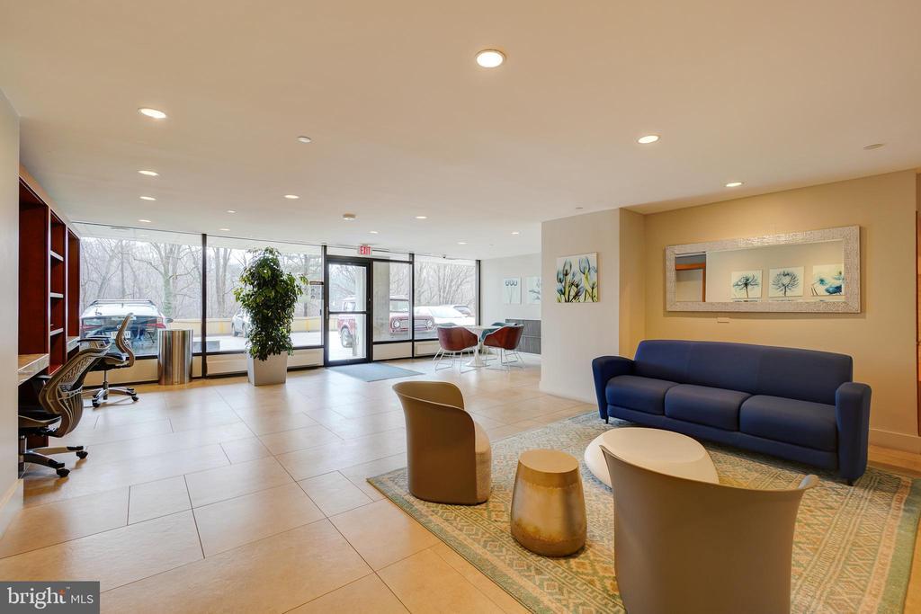 3800 Powell Ln in Falls Church, VA - Foto de edificio