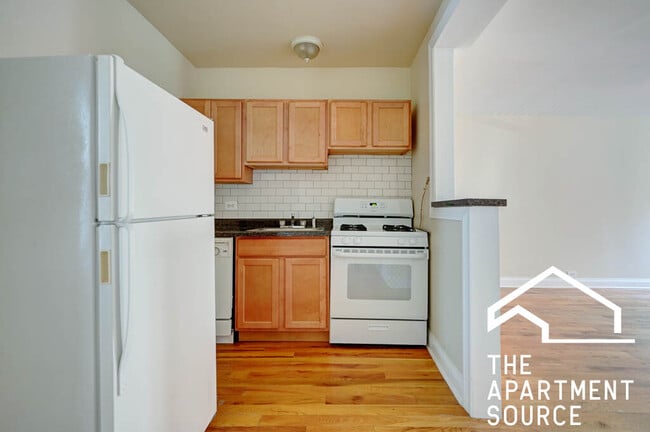 1350 N Dearborn, Unit 100