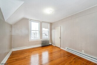 235 N 7th St in Prospect Park, NJ - Building Photo - Building Photo