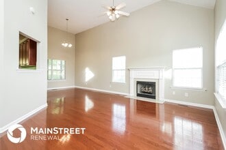 1740 Woodland Pointe Dr in Nashville, TN - Foto de edificio - Building Photo