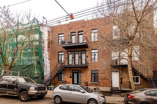 5558-5566 10E Av in Montréal, QC - Building Photo