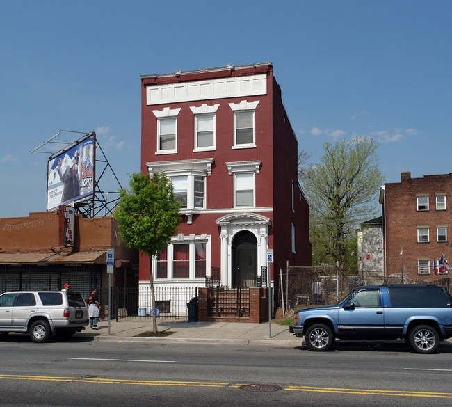 1115 Broad St in Newark, NJ - Foto de edificio - Building Photo