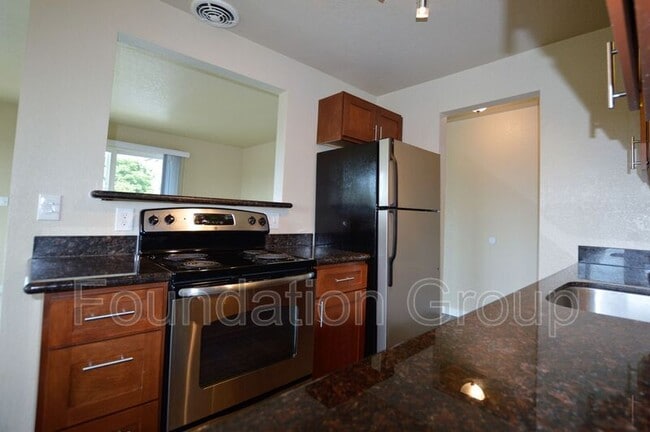 2405 NW 65th St in Seattle, WA - Building Photo - Building Photo