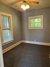 563 Garfield Pl in Mansfield, OH - Foto de edificio - Building Photo