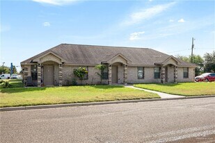 18 Delma St in Weslaco, TX - Building Photo