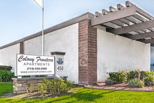 Colony Frontera Apartments in Anaheim, CA - Building Photo
