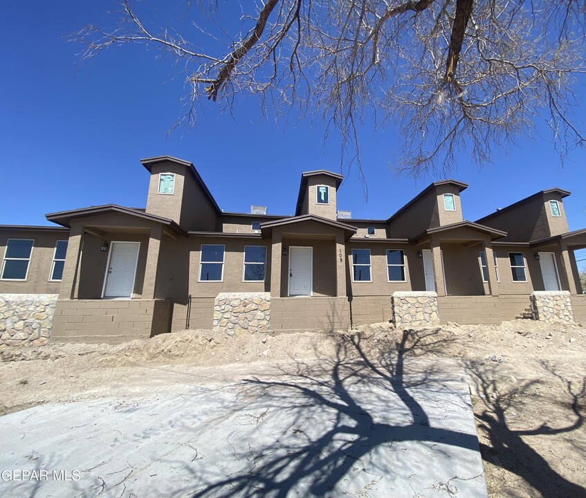 108 N Gibraltar Dr in El Paso, TX - Building Photo