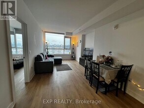 929 Richmond Rd in Ottawa, ON - Building Photo - Building Photo