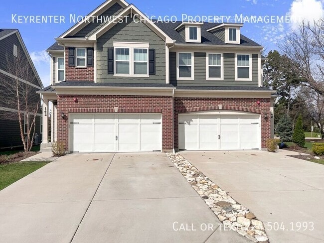 property at 142 Roslyn Pl