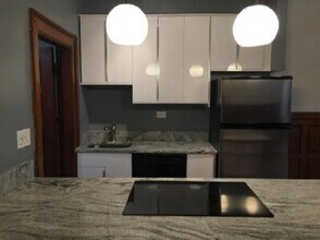849 Beacon St, Unit #2 in Boston, MA - Building Photo - Building Photo