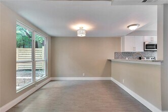 2706 Mulford Cove in Austin, TX - Building Photo - Building Photo