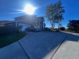 2221 Pinehurst Way in El Cerrito, CA - Building Photo