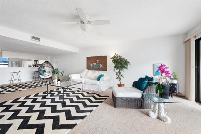 745 Pinellas Bayway S in Tierra Verde, FL - Building Photo - Building Photo